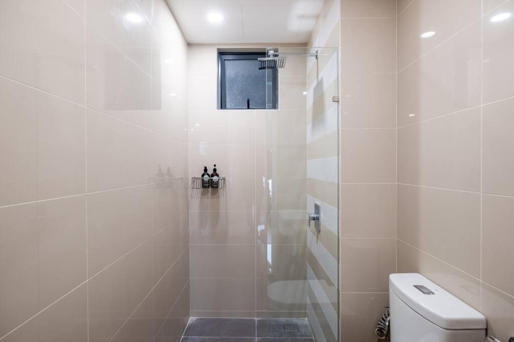 Pangsapuri Chic Getaway Sweet Families3br2bath8pax, Aeon, Mitec Kuala Lumpur