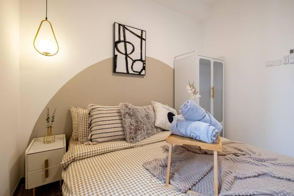 Pangsapuri Chic Getaway Sweet Families3br2bath8pax, Aeon, Mitec *