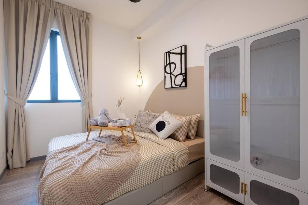 Pangsapuri Chic Getaway Sweet Families3br2bath8pax, Aeon, Mitec *