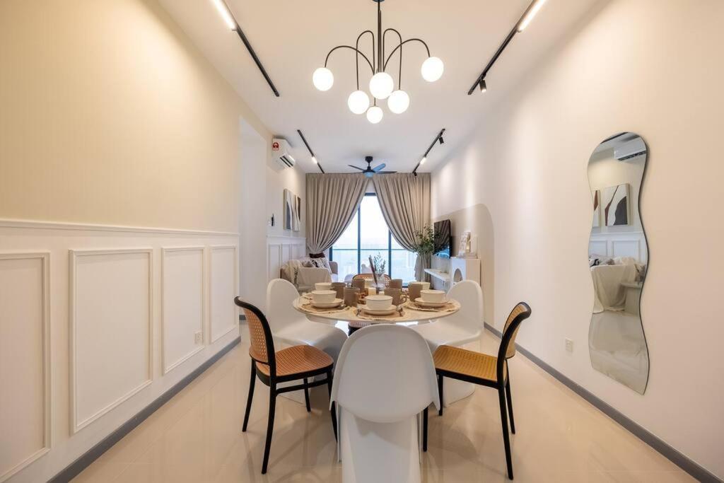 Pangsapuri Chic Getaway Sweet Families3br2bath8pax, Aeon, Mitec Kuala Lumpur