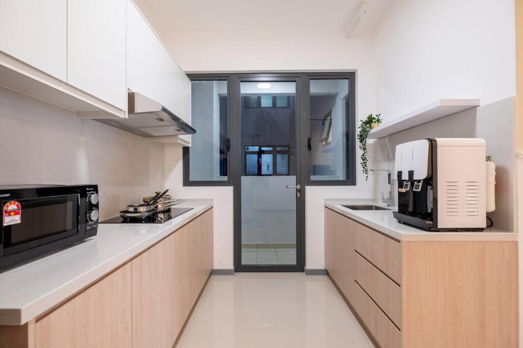 Chic Getaway Sweet Families3br2bath8pax, Aeon, Mitec Kuala Lumpur
