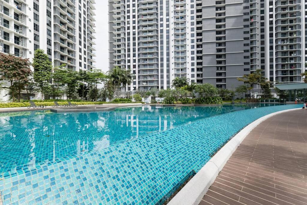 Chic Getaway Sweet Families3br2bath8pax, Aeon, Mitec Kuala Lumpur
