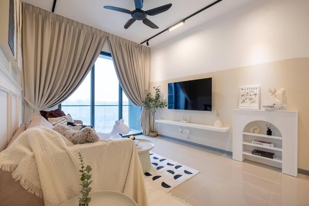 Pangsapuri Chic Getaway Sweet Families3br2bath8pax, Aeon, Mitec *